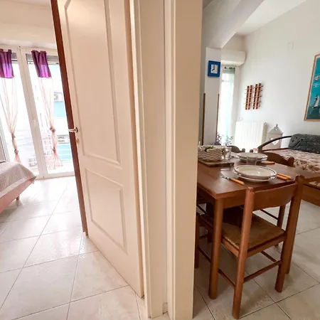 Apartment Atene A 50 Mt Dal Mare Rif A097 *