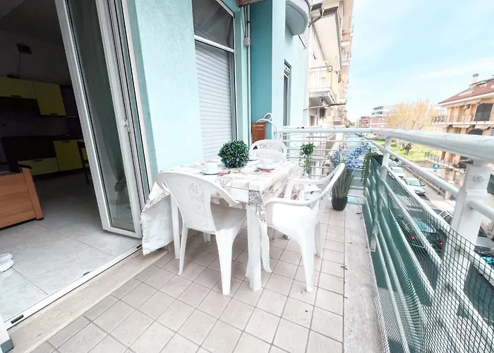 Apartment Atene A 50 Mt Dal Mare Rif A097